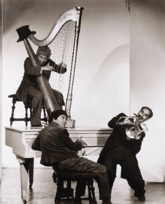 Chico (1887–1961), Groucho (1890–1977), Harpo (1888–1964) Marx