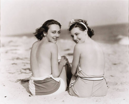 Ann Dvorak (1911–1979) and Raquel Torres (1908–1987)