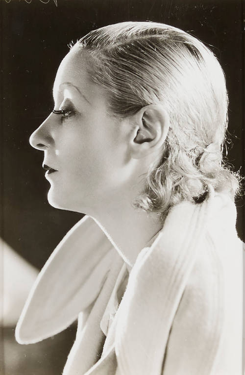 Chris (1930–1939)