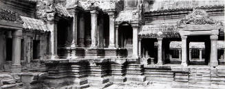 CB93134 Stepped columns, (Angkor Wat, Cambodia)